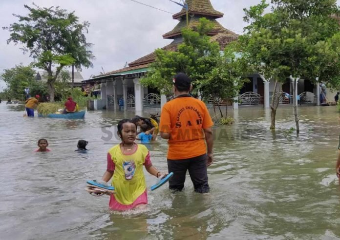 Banjir di Sukolilo, Lalu Lintas Pati-Kudus Tersendat