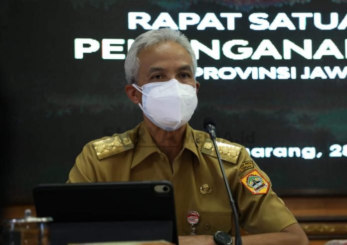Gubernur Jateng Instruksikan Lockdown pada RT di Wilayah Zona Merah GUBERNUR JATENG INSTRUKSIKAN LOCKDOWN PADA RT DI WILAYAH ZONA MERAH