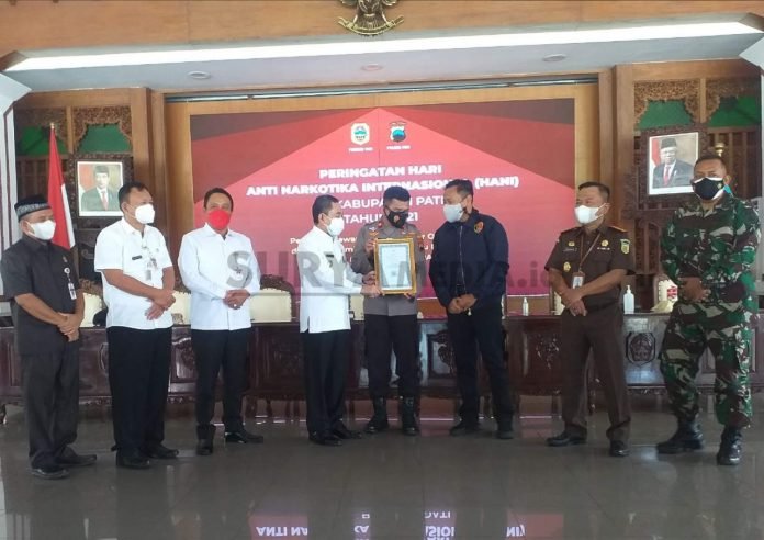 Kasatres Narkoba Ungkap Pasokan Narkotika di Pati Berasal dari Luar Daerah KASATRES NARKOBA UNGKAP PASOKAN NARKOTIKA DI PATI BERASAL DARI LUAR DAERAH