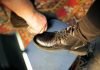 Cara membersihkan sepatu dengan mudah dan efektif
