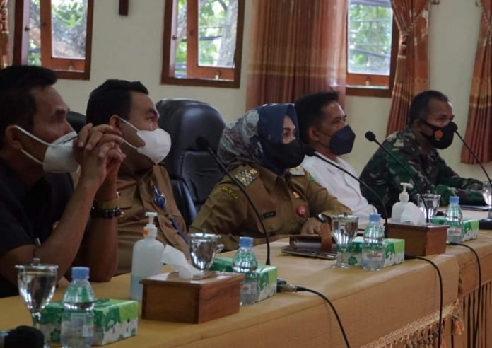 Pemkab Siapkan Call Center Guna Percepatan Vaksinasi PEMKAB SIAPKAN CALL CENTER GUNA PERCEPATAN VAKSINASI