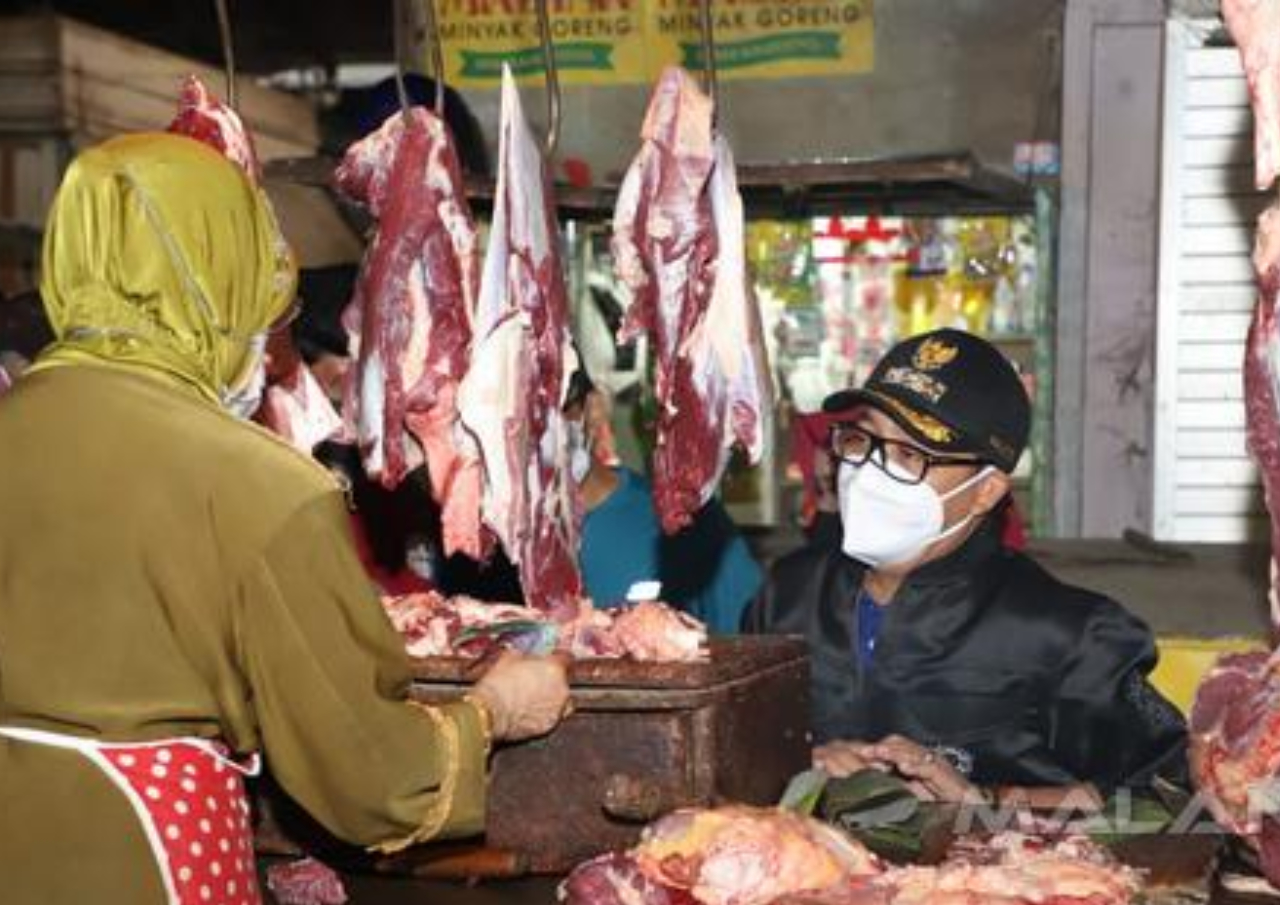 Pedagang di Pasar Rakyat Malang Diberikan Pembebasan Retribusi