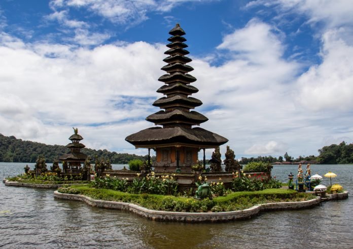 Wisatawan Mancanegara Diperbolehkan Masuk Bali Pada 14 Oktober Wisatawan Mancanegara Diperbolehkan Masuk Bali Pada 14 Oktober