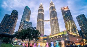 Malaysia Akan Segera Cabut Aturan Pembatasan Covid