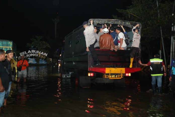 BPBD Siapkan Posko Untuk Masyarakat Terdampak Banjir Rob di Jateng