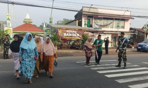 Posko Ramadan Mulai Dibuka di Depan Masjid Agung Payaman Secang Magelang