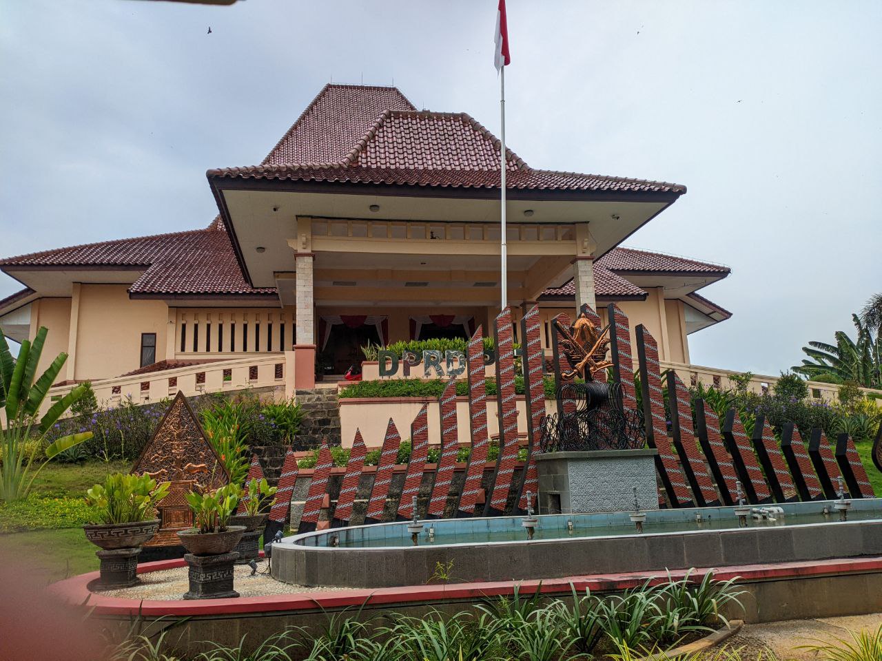 Foto: Gedung DPRD Kab Pati (Sumber : Suryamedia/ Anang SY)